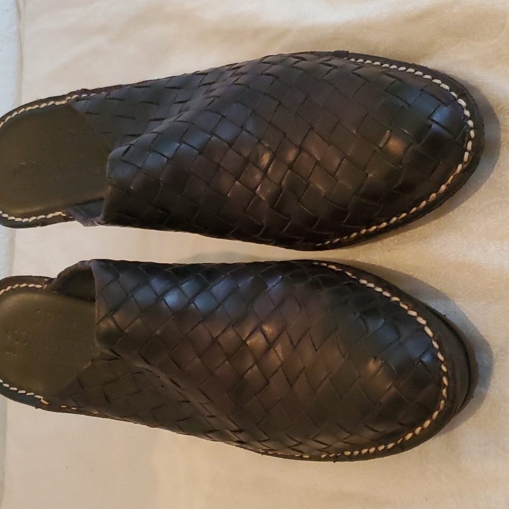 Donald J Pliner Leather Woven Mules - Picture 2 of 4